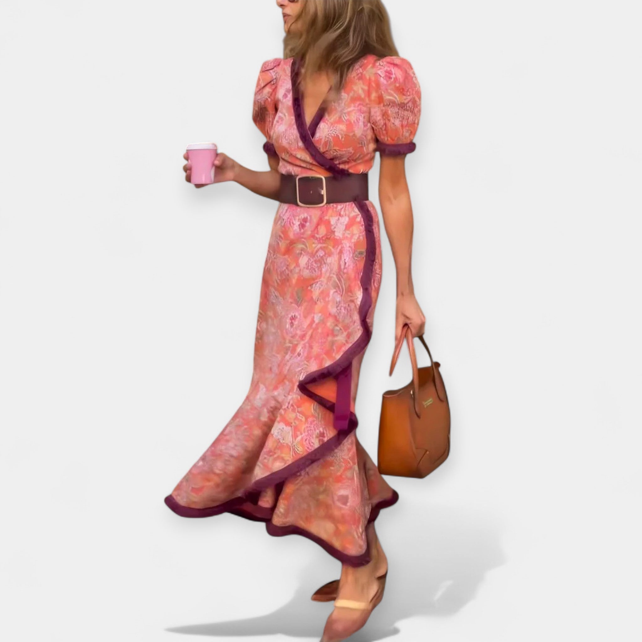 Robe romantique avec ceinture et détails bouffants