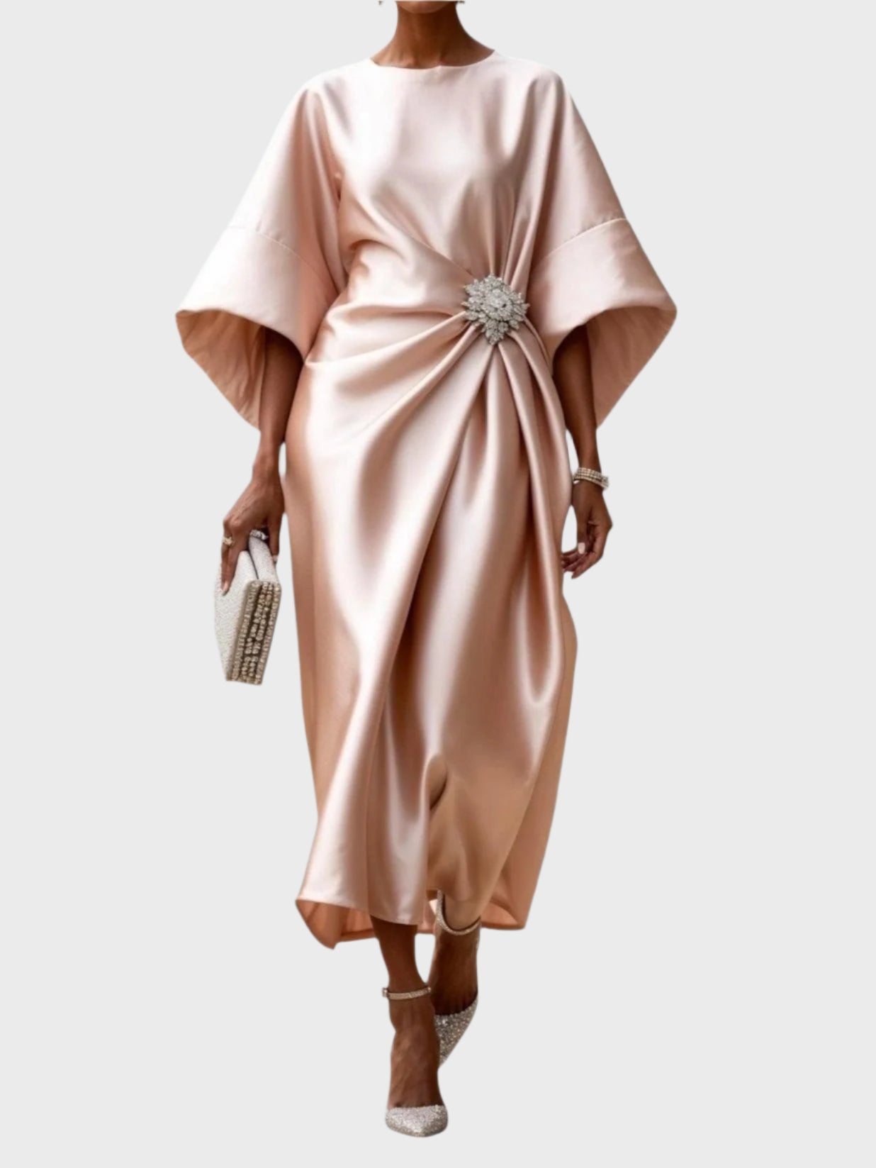 Robe en Satin avec Pli Latéral et Boucle Décorative