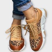 Baskets à Semelle Épaisse avec Détails de Motif Chic