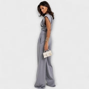 Ensemble Asymétrique avec Épaules Dramatiques