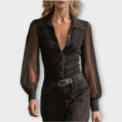 Robe maxi à manches transparentes et boutons devant