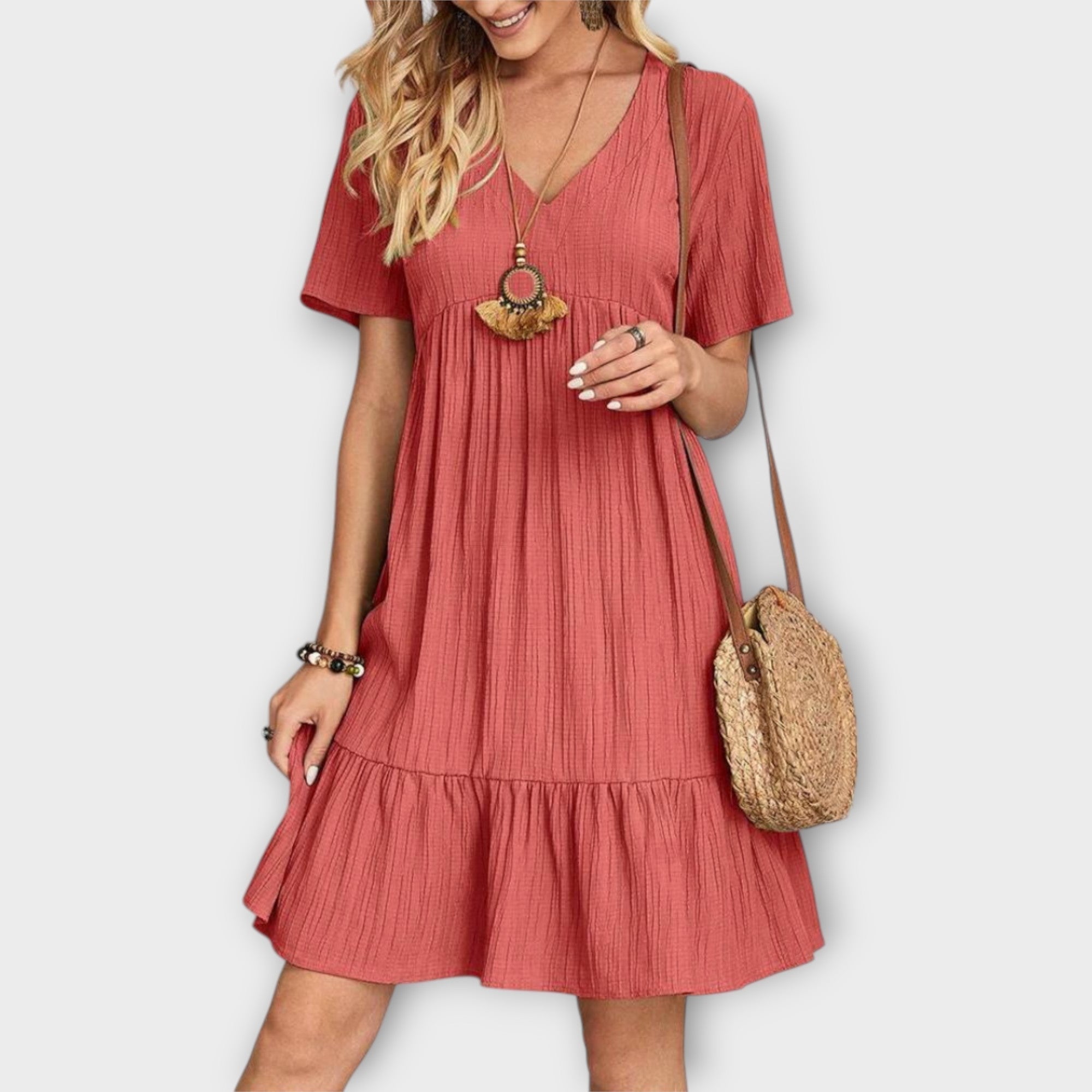 Robe d'été boho avec plis et manches courtes