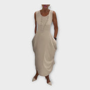 Robe légère avec une silhouette moderne et des poches