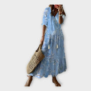 Robe Vintage avec Broderies et Décolleté en V