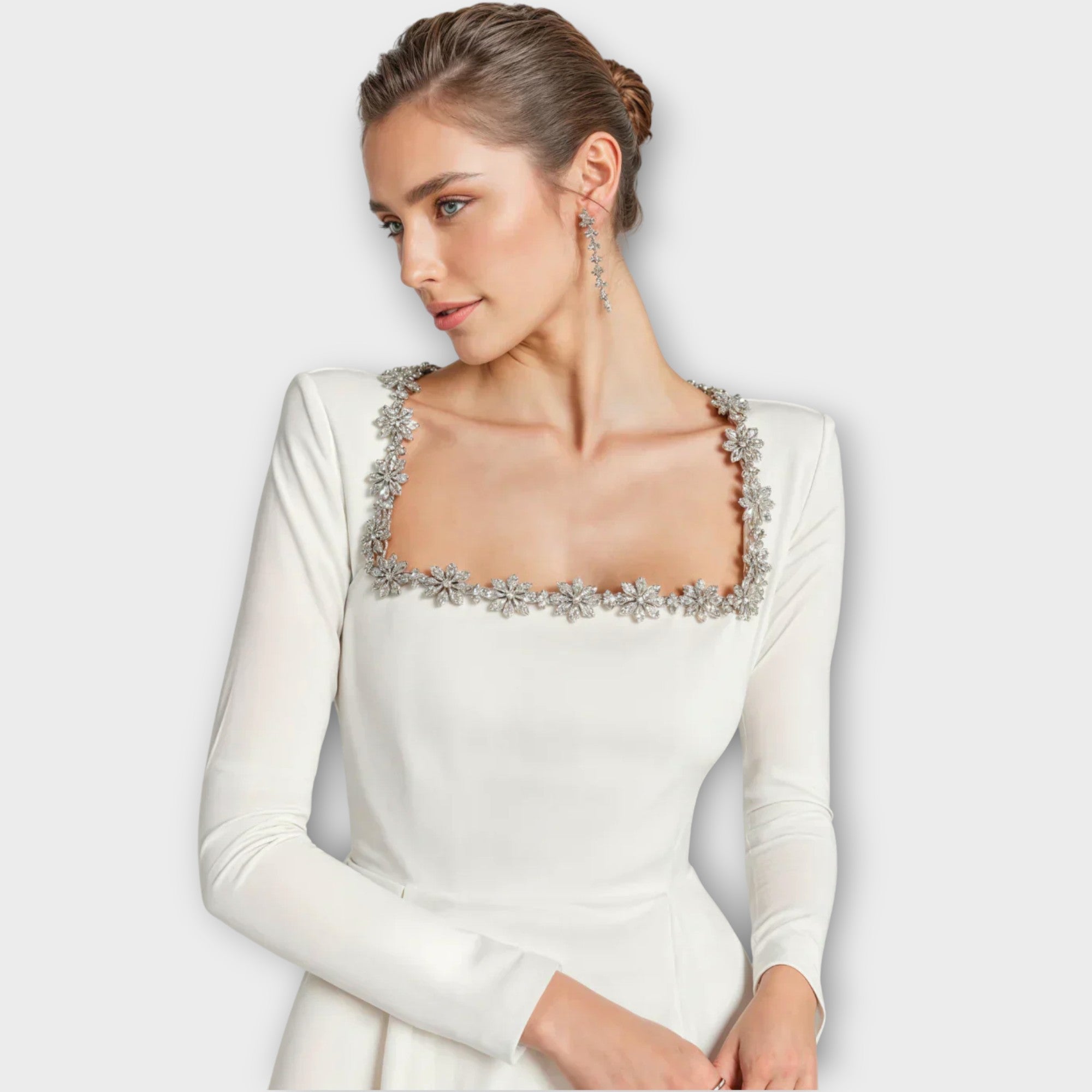 Robe Mini à Col Carré Embellie de Cristaux