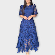 Robe Midi en Dentelle Florale Élégante