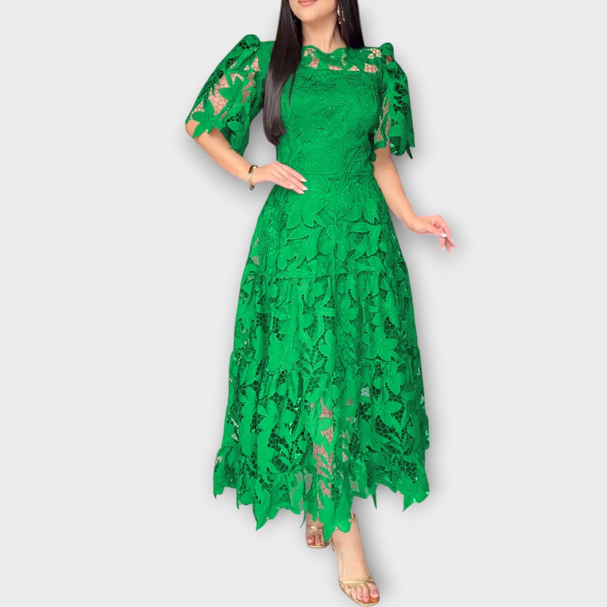 Robe Midi en Dentelle Florale Élégante