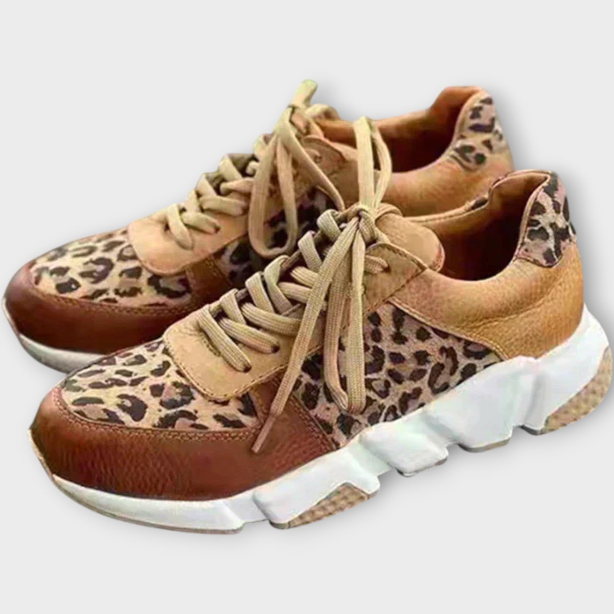 Baskets à Semelle Épaisse avec Détails de Motif Chic