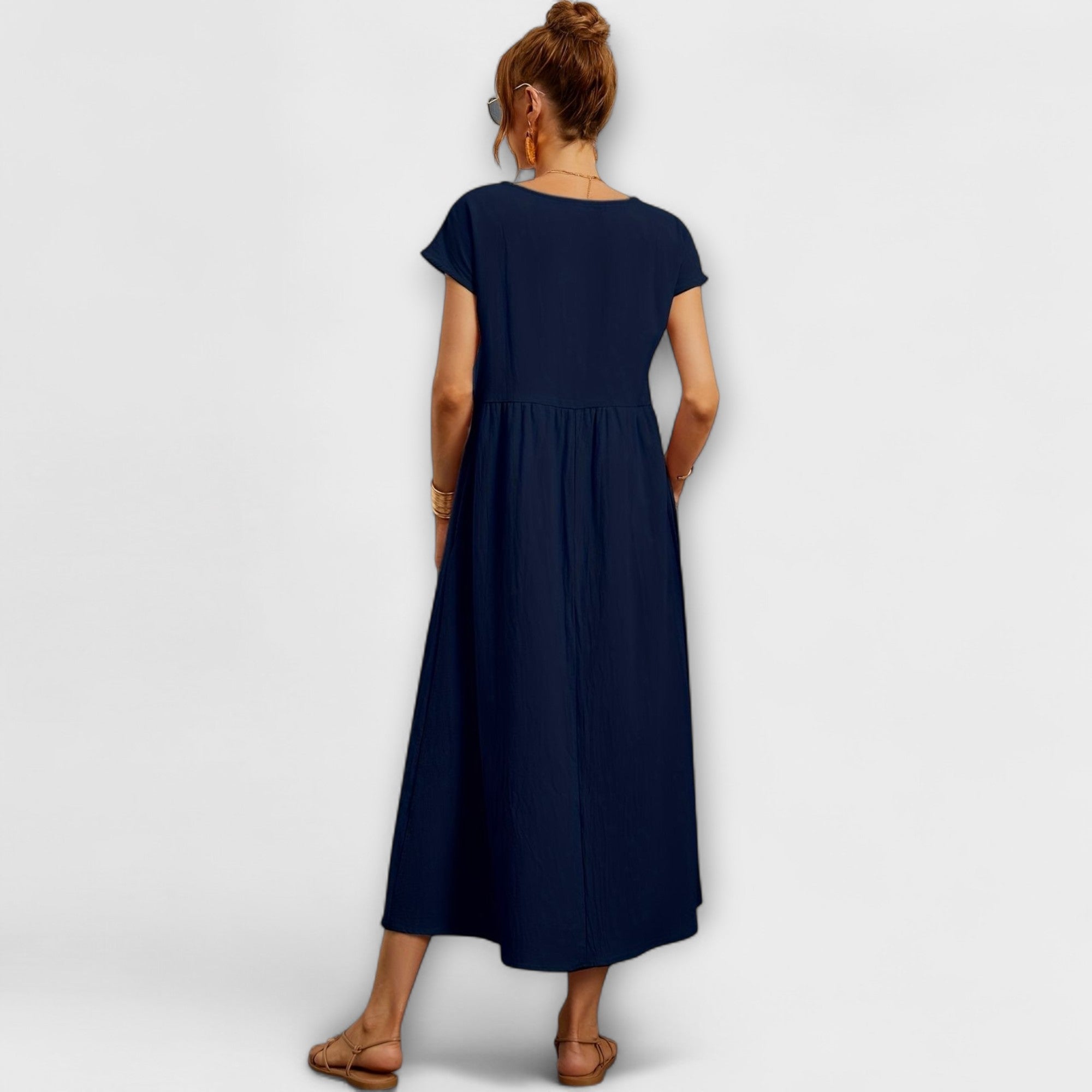 Robe Midi avec Ligne Simple et Poches Latérales