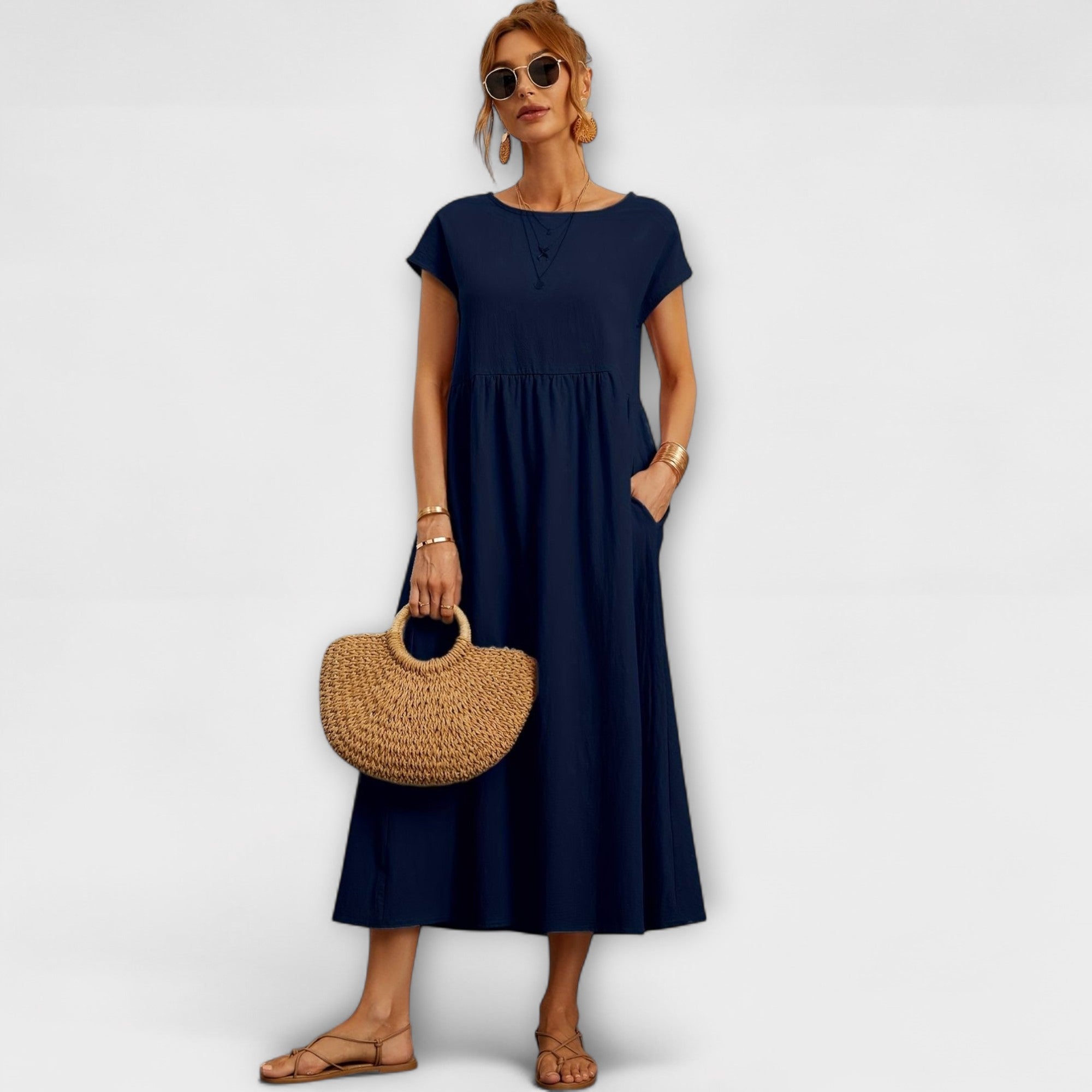 Robe Midi avec Ligne Simple et Poches Latérales