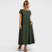 Robe Midi avec Ligne Simple et Poches Latérales