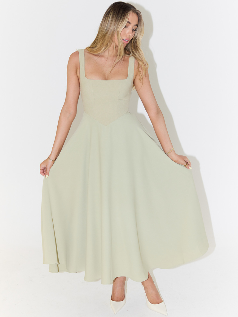 Robe Midi Élégante avec Ligne Romantique
