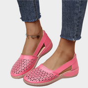 Ballerines Anatomiques en Cuir avec Découpes et Sangle