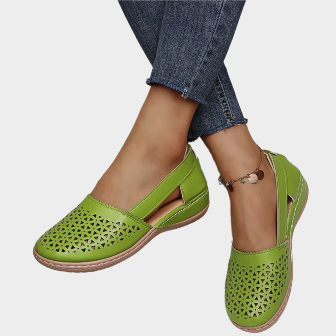 Ballerines Anatomiques en Cuir avec Découpes et Sangle