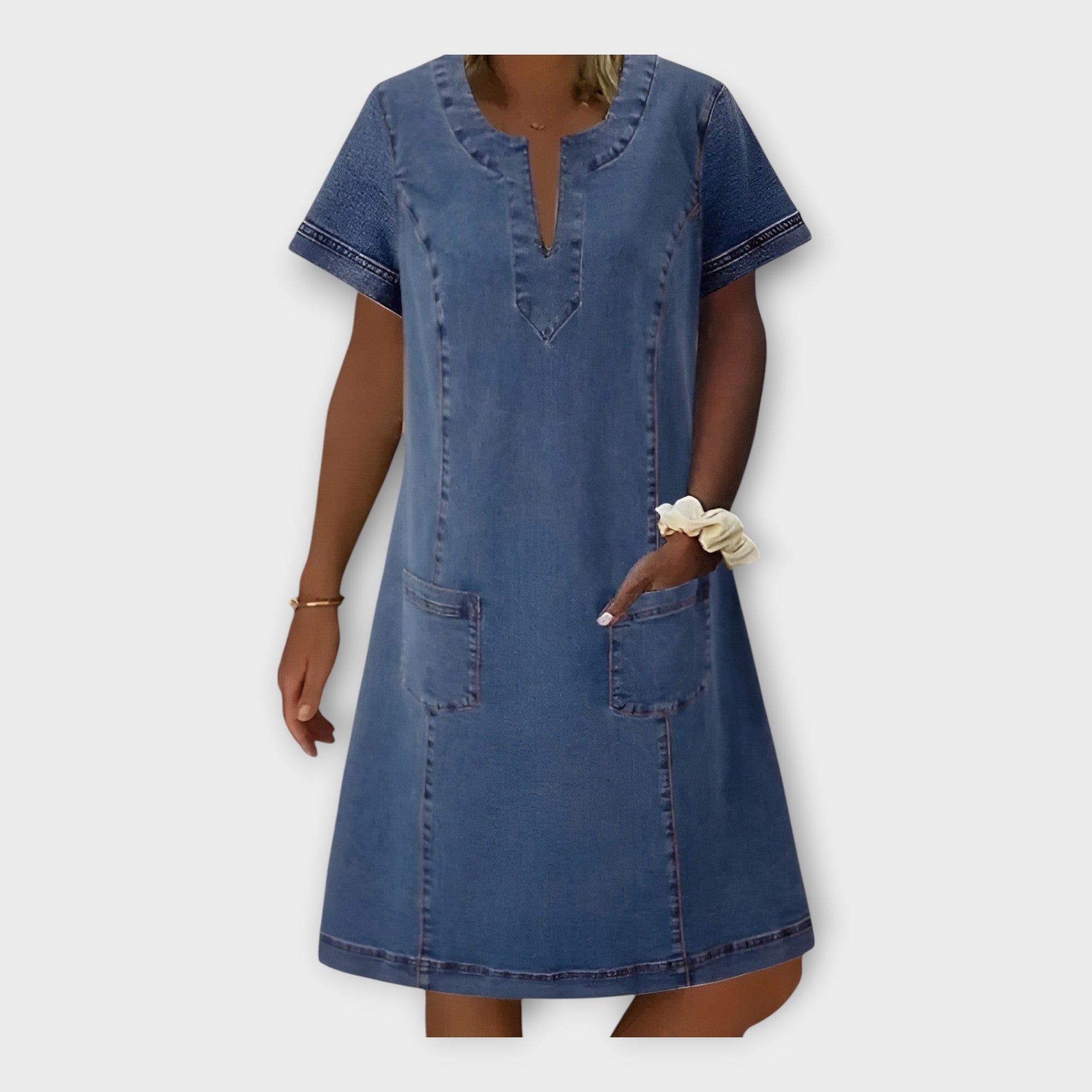 Robe en Jean avec Poches et Décolleté en V