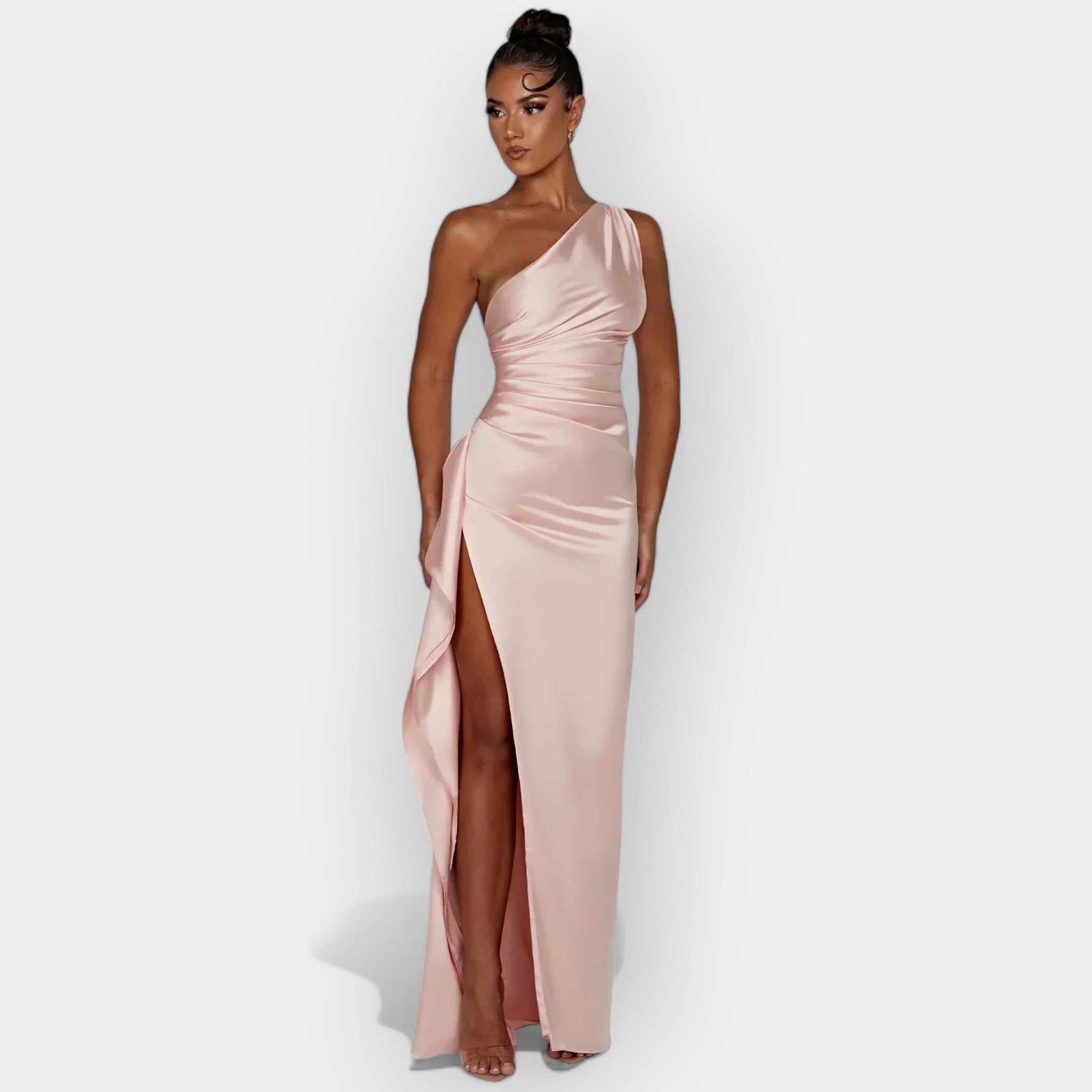 Robe en Satin pour Soirées Aristocratiques