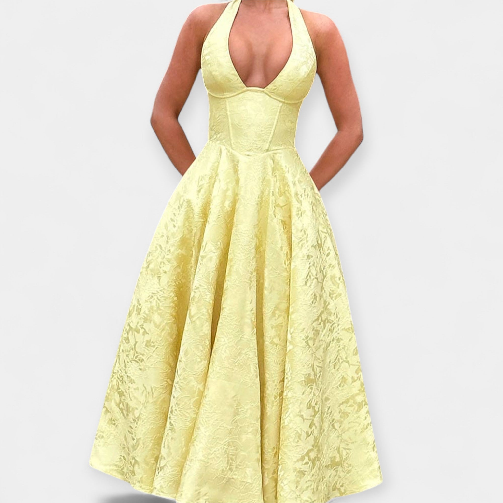 Robe Midi avec Dos Ouvert et Design de Corset