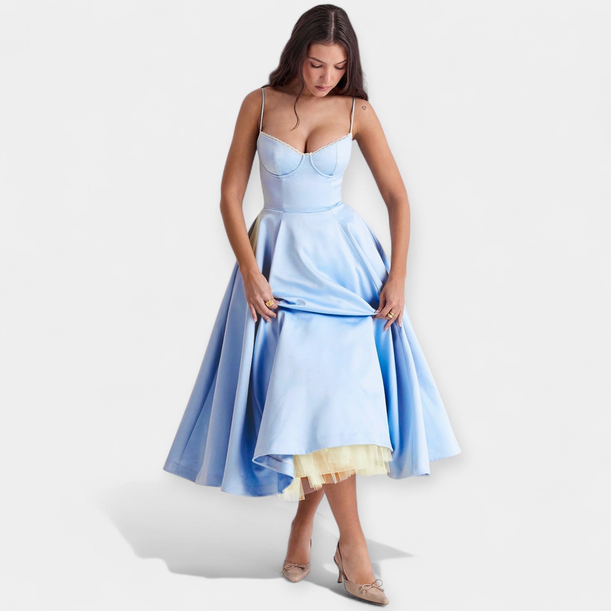 Robe Midi avec Tulle et Style
