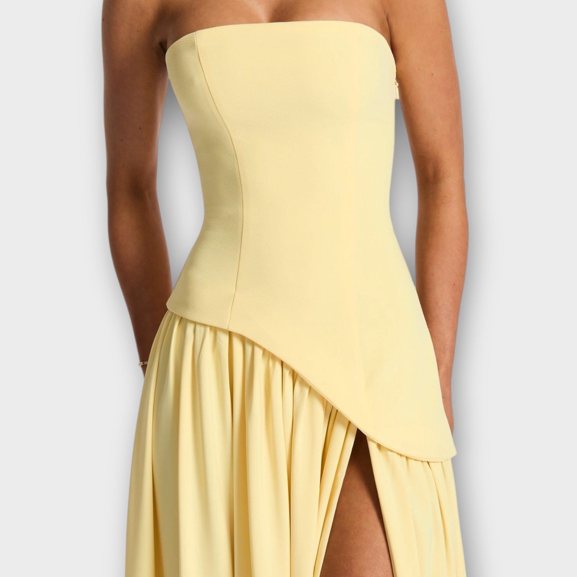 Robe de Soirée Romantique Éclairante